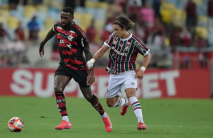 Flamengo supera Fluminense na primeira final do CariocaWesley e Juninho marcaram para o Flamengo, enquanto Keno descontou para o Fluminense. Flamengo supera Fluminense na primeira final do Carioca
