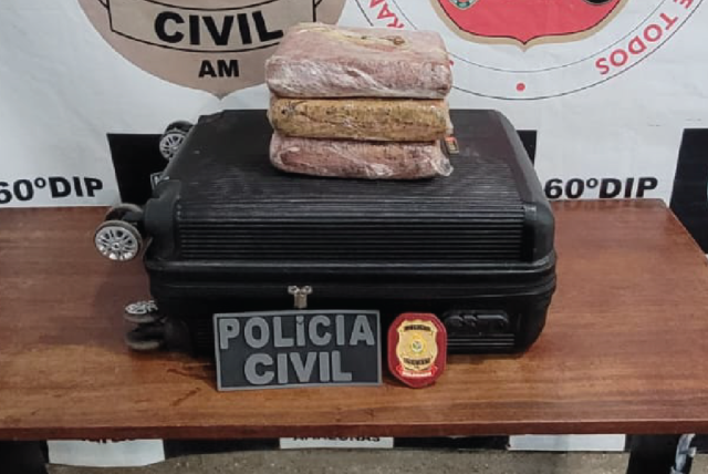 Homem é preso em flagrante com maconha tipo skunk avaliada em R$ 80 mil Homem é preso em flagrante com maconha tipo skunk avaliada em R$ 80 mil