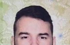 PC-AM solicita divulgação da imagem de homem que tentou matar o amigo da ex-companheiraAs informações devem ser repassadas pelos números (92) 98116-9099, do 1° DIP ou 181 da SSP-AM. PC-AM solicita divulgação da imagem de homem que tentou matar o amigo da ex-companheira