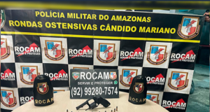 Polícia Militar prende dupla envolvida em furto de empresa de segurançaNa ocorrência, foram apreendidas uma arma, munições e dois coletes balísticos. Polícia Militar prende dupla envolvida em furto de empresa de segurança