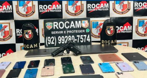 Polícia Militar recupera celulares e tablets roubados na zona leste da capitalUm homem abandonou uma mochila com os eletrônicos em uma área de rip rap no bairro São José. Polícia Militar recupera celulares e tablets roubados na zona leste da capital