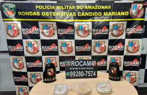Polícia Militar apreende três tabletes de entorpecentes após patrulhamento na zona sulSuspeito fugiu armado após colidir o veículo em uma árvore. Polícia Militar apreende três tabletes de entorpecentes após patrulhamento na zona sul