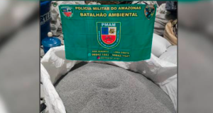 Polícia Militar flagra depósito clandestino com substância tóxicaO responsável não possuía a Licença de Operação para exercer o tipo de processo que vinha sendo efetuado. Polícia Militar flagra depósito clandestino com substância tóxica