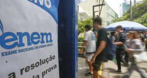 Prazo para pedir isenção da inscrição no Enem começa nesta segundaInteressados têm até 25 de abril para fazer a solicitação. Prazo para pedir isenção da inscrição no Enem começa nesta segunda