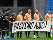 Racismo no futebol cresce, apesar de campanhas, alerta Observatório Racismo no futebol cresce, apesar de campanhas, alerta Observatório