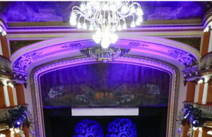 Teatro Amazonas vive noite de inclusão com a Ópera no Mundo AzulEvento faz parte da programação do 26º Festival de Ópera do Amazonas. Teatro Amazonas vive noite de inclusão com a Ópera no Mundo Azul