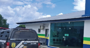 Em São Gabriel da Cachoeira, PC-AM e GCM prendem homem que roubou jovem em via públicaO autor levou o celular e R$ 1,5 mil em espécie da vítima. Em São Gabriel da Cachoeira, PC-AM e GCM prendem homem que roubou jovem em via pública