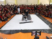 Escola Estadual Bilíngue Djalma Batista recebe visita de artista japonês Kamari Maeda Escola Estadual Bilíngue Djalma Batista recebe visita de artista japonês Kamari Maeda