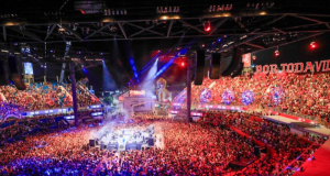 Festival de Parintins 2025: Festa dos Visitantes terá seis pontos de coleta de alimentos para entrada no BumbódromoPara acessar o evento, o público deverá doar dois alimentos não perecíveis. Festival de Parintins 2025 Festa dos Visitantes terá seis pontos de coleta de alimentos para entrada no Bumbódromo