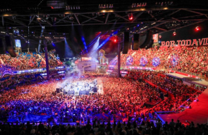 Festival de Parintins 2025: Festa dos Visitantes terá seis pontos de coleta de alimentos para entrada no BumbódromoPara acessar o evento, o público deverá doar dois alimentos não perecíveis. Festival de Parintins 2025 Festa dos Visitantes terá seis pontos de coleta de alimentos para entrada no Bumbódromo