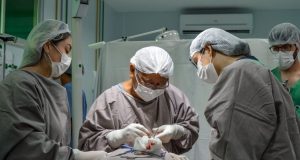 Hospitais estaduais realizam Mutirão de Cirurgia durante o feriado prolongado de Corpus ChristiPrevisão é atender 600 pessoas na Fundação Alfredo da Matta, Delphina Aziz e Adriano Jorge, entre quinta-feira e domingo. Hospitais estaduais realizam Mutirão de Cirurgia durante o feriado prolongado de Corpus Christi