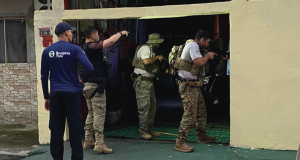 Operação RecuperaFone: Polícia Civil desarticula grupo suspeito de roubo de celulares em ManausDurante a prisão, celulares foram apreendidos e três motocicletas encaminhadas à unidade policial para checagem. Operação RecuperaFone: Polícia Civil desarticula grupo suspeito de roubo de celulares em Manaus