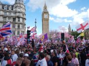 ‘Unir o Reino’: protesto da direita radical contra imigração reúne mais de 100 mil em Londres protesto da direita radical contra imigração reúne mais de 100 mil em Londres