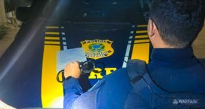 Foragidos por estupro e receptação são presos durante fiscalização na BR-319