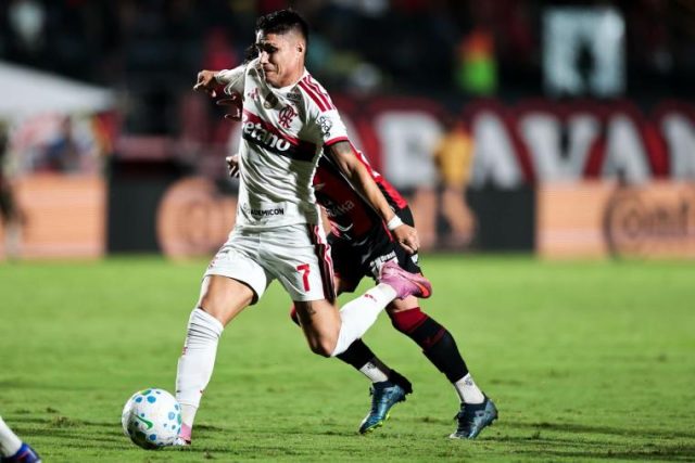 Flamengo perde para o Vitória