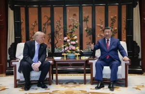 Trump destaca proximidade com Xi Jinping durante visita oficial à China Trump destaca proximidade com Xi Jinping durante visita oficial à China