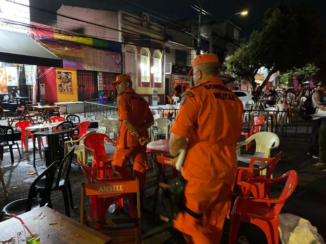 Central Integrada de Fiscalização realiza ação em bares no Centro de Manaus na madrugada deste sábado