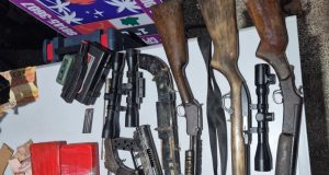 Operação Segurança Presente: Forças de Segurança apreendem armamentos de grosso calibre, drogas e prendem quatro suspeitos em Codajás Operação Segurança Presente: Forças de Segurança apreendem armamentos de grosso calibre, drogas e prendem quatro suspeitos em Codajás