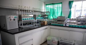 Programa da UEA instala maior plataforma de monitoramento de mercúrio da região Norte e amplia pesquisas no AmazonasNovos equipamentos de monitoramento de água, ar e solo permitirão análises completas tempo de entrega dos resultados. Programa da UEA instala maior plataforma de monitoramento de mercúrio da região Norte e amplia pesquisas no Amazonas