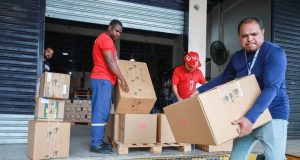 Operação Cheia 2026: Governo do Amazonas envia medicamentos para municípios em situação de emergênciaOs kits enviados totalizam 422,4 mil unidades de medicamentos e produtos para saúde, destinados a 16 municípios. Operação Cheia 2026: Governo do Amazonas envia medicamentos para municípios em situação de emergência