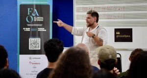 Projeto ‘Ópera nas Escolas’ leva oficinas interativas de canto lírico a estudantes da rede pública de ManausAção coordenada por Lucas Speck aplicou dinâmica lúdica com enigmas visuais para aproximar teatro clássico da realidade dos estudantes. Projeto ‘Ópera nas Escolas’ leva oficinas interativas de canto lírico a estudantes da rede pública de Manaus