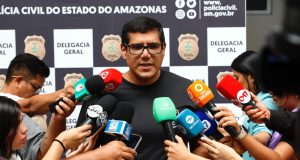 PC-AM prende homem por atrair motoboy para emboscada e executá-lo no bairro CompensaSuspeito teria arquitetado o crime por vingança. PC-AM prende homem por atrair motoboy para emboscada e executá-lo no bairro Compensa