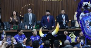 Governo do Amazonas participa de homenagem ao Festival Folclórico de Parintins na AleamSessão especial contou com homenagens a profissionais e artistas dos bois-bumbás Caprichoso e Garantido. Governo do Amazonas participa de homenagem ao Festival Folclórico de Parintins na Aleam