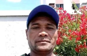 Polícia Civil divulga imagem de homem desaparecido no bairro TarumãInformações podem ser repassadas pelos números (92) 3667-7713, da Deops; 197 ou (92) 3667-7575, da PC-AM; ou 181, da SSP-AM. Polícia Civil divulga imagem de homem desaparecido no bairro Tarumã