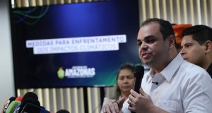Governador Roberto Cidade apresenta medidas preventivas e mobiliza órgãos para enfrentar estiagem no Amazonas Governador Roberto Cidade apresenta medidas preventivas e mobiliza órgãos para enfrentar estiagem no Amazonas
