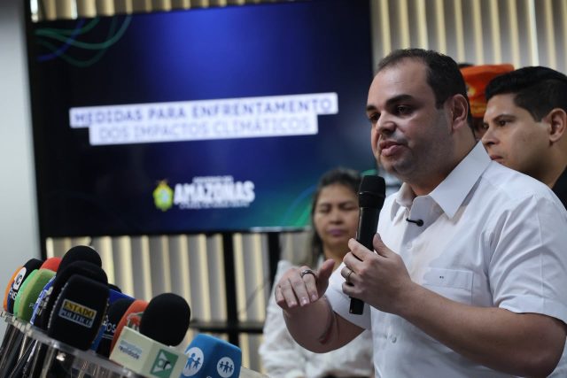 Governador Roberto Cidade apresenta medidas preventivas e mobiliza órgãos para enfrentar estiagem no Amazonas Governador Roberto Cidade apresenta medidas preventivas e mobiliza órgãos para enfrentar estiagem no Amazonas
