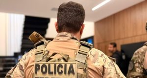 Operação da PF sobre roubo de ouro cumpre mandados em delegacia e condomínios de Manaus
