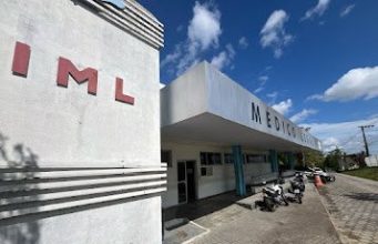 Jovem morre no hospital após acidente entre carro e motocicleta no Jorge Teixeira
