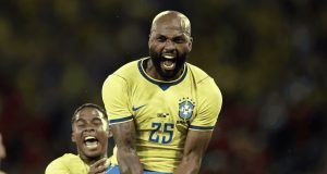Ancelotti escala 2 times e seleção se despede com goleada sobre PanamáBrasil vence por 6 a 2, com quatros gols dos reservas na segunda etapa. Ancelotti escala 2 times e seleção se despede com goleada sobre Panamá