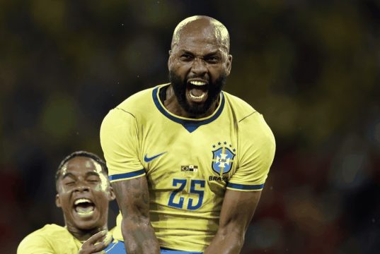 Ancelotti escala 2 times e seleção se despede com goleada sobre Panamá Ancelotti escala 2 times e seleção se despede com goleada sobre Panamá