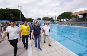 Governador Roberto Cidade anuncia ampliação do Vila Aberta para Todos também às quartas-feiras Governador Roberto Cidade anuncia ampliação do Vila Aberta para Todos também às quartas-feiras