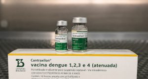 Amazonas adota suspensão temporária da vacina contra a dengue do Laboratório ButantanMedida de precaução segue até a conclusão da investigação de 42 casos raros com sinais de alerta não observados nos estudos clínicos. Amazonas adota suspensão temporária da vacina contra a dengue do Laboratório Butantan