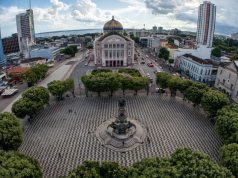 Largo de São Sebastião recebe transmissão da estreia do Brasil na Copa com shows gratuitos Largo de São Sebastião recebe transmissão da estreia do Brasil na Copa com shows gratuitos