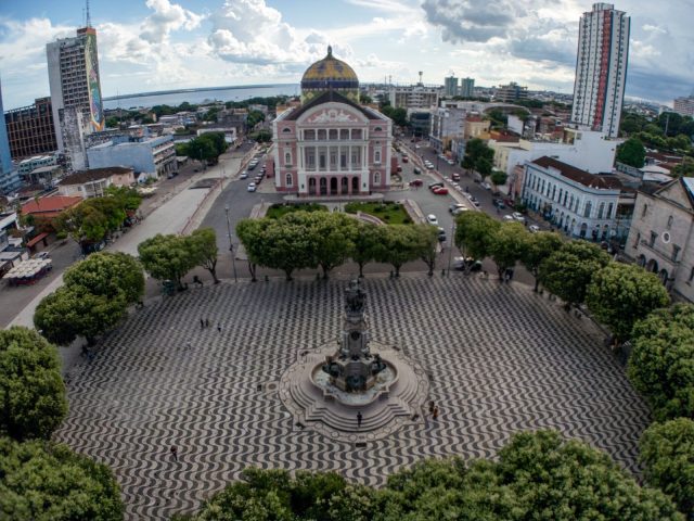 Largo de São Sebastião recebe transmissão da estreia do Brasil na Copa com shows gratuitos Largo de São Sebastião recebe transmissão da estreia do Brasil na Copa com shows gratuitos