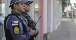 Em São Gabriel da Cachoeira, PMAM prende homem com revólver após envolvimento em acidente de trânsitoSuspeito conduzia veículo apresentando visíveis sinais de embriaguez. Em São Gabriel da Cachoeira, PMAM prende homem com revólver após envolvimento em acidente de trânsito