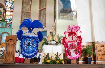 Festival de Parintins 2026: Missa tradicional reúne Caprichoso e Garantido em momento de união antes da disputa na arena Festival de Parintins 2026: Missa tradicional reúne Caprichoso e Garantido em momento de união antes da disputa na arena