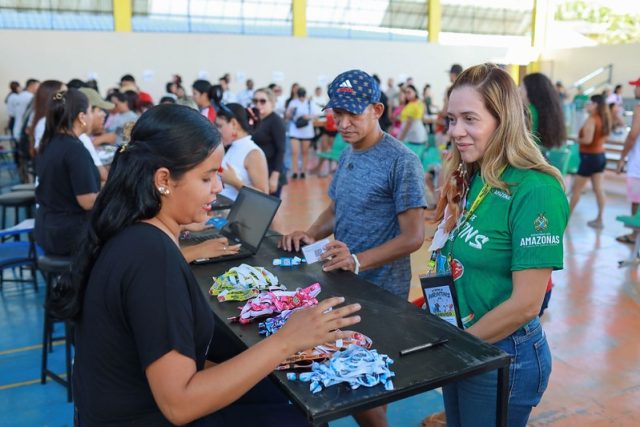 Festival de Parintins 2026: Governo do Amazonas inicia troca de alimentos por pulseiras para a Festa dos Visitantes Festival de Parintins 2026: Governo do Amazonas inicia troca de alimentos por pulseiras para a Festa dos Visitantes