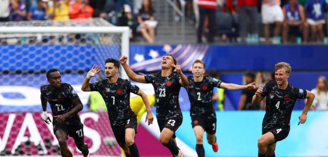 Com gol no final, Canadá vence Africa do Sul e vai às oitavas da Copa