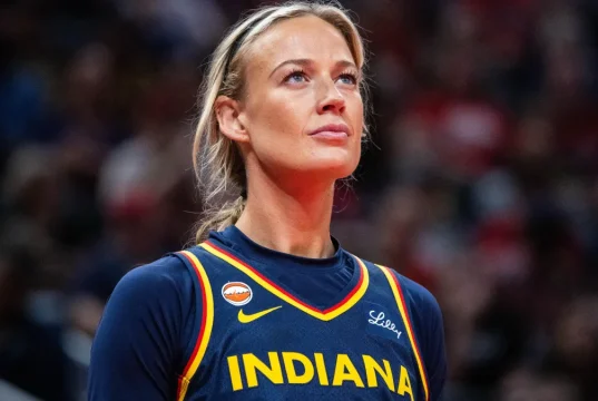 Sophie Cunningham reafirma posição sobre atletas trans no esporte feminino e reacende debate internacional Sophie Cunningham