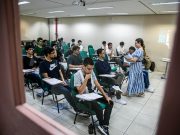 Com mais de 4,4 mil vagas, UEA lança editais do Vestibular e SIS e anuncia curso inédito de Medicina Veterinária em Presidente Figueiredo Com mais de 4,4 mil vagas, UEA lança editais do Vestibular e SIS e anuncia curso inédito de Medicina Veterinária em Presidente Figueiredo