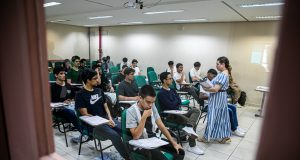 Com mais de 4,4 mil vagas, UEA lança editais do Vestibular e SIS e anuncia curso inédito de Medicina Veterinária em Presidente FigueiredoDo total de vagas, 2.648 são destinadas ao SIS e 1.764 ao Vestibular. Com mais de 4,4 mil vagas, UEA lança editais do Vestibular e SIS e anuncia curso inédito de Medicina Veterinária em Presidente Figueiredo