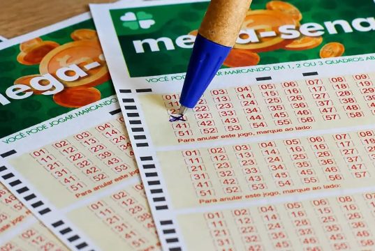 Mega-Sena sorteia prêmio acumulado em R$ 38 milhões nesta terça-feira Mega-Sena sorteia prêmio acumulado em R$ 38 milhões nesta terça-feira