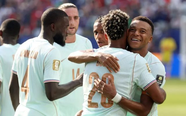 França é a primeira semifinalista da Copa após 2 a 0 sobre Marrocos