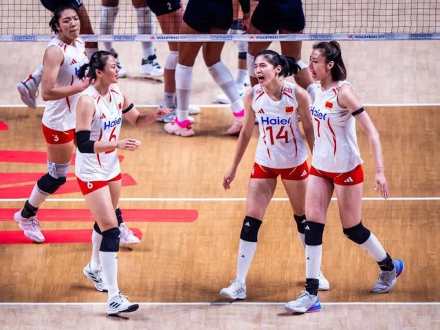 China surpreende EUA e vai à semi da Liga das Nações de vôlei feminino China surpreende EUA e vai à semi da Liga das Nações de vôlei feminino