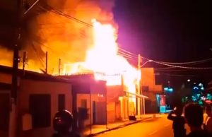 Incêndio destrói estância próxima ao Bumbódromo e deixa cinco famílias desabrigadas em ParintinsChamas consumiram completamente o imóvel durante a noite; apesar dos prejuízos, não houve registro de feridos.